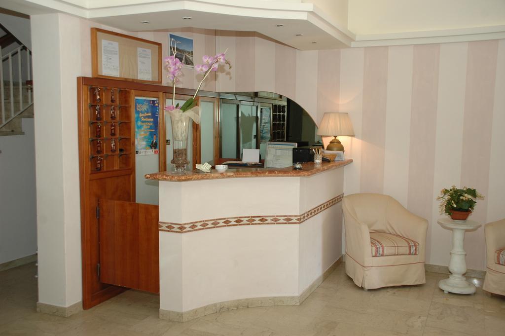 Hotel Ristorante La Terrazza Lido di Camaiore Exterior foto